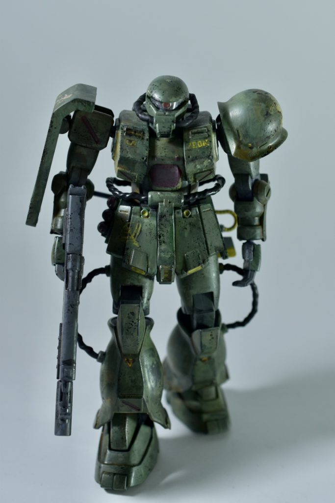 正面。今回はオール筆塗りで仕上げると決めており、初挑戦してみました。