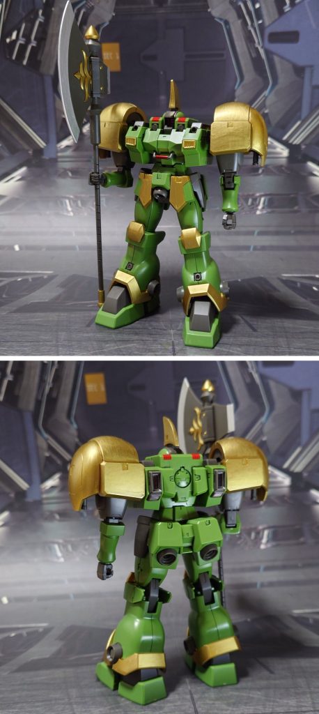 レオンの前後ろ。