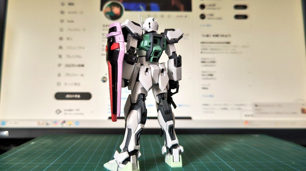 バックショット。ストライカーパックは無いのが標準という設定です(その方が細身に見えるので)。