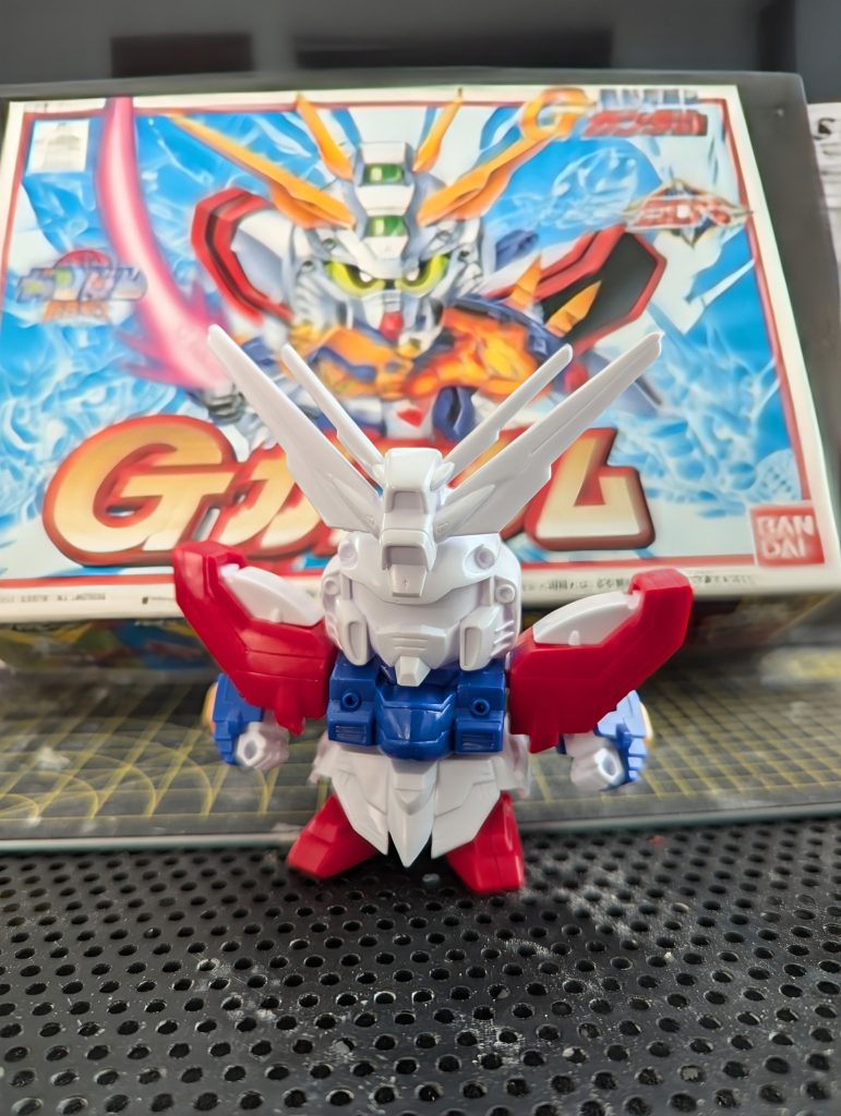 丸みを帯びた頭がかわいいですね腕と足はNo.242の方と交換します