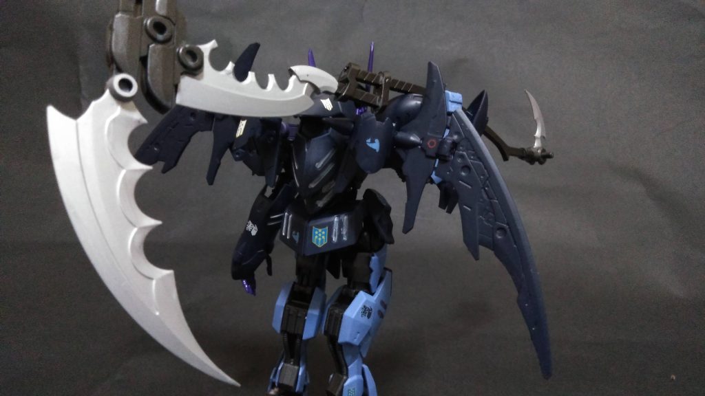 バックショット。 MSGのスカルマサカーと、30MMのスピナティア【リーパー仕様】の羽根をミキシングしました。