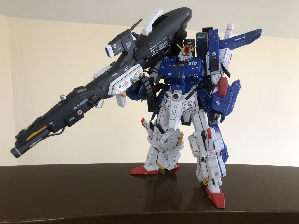 フロントハイパー・メガ・キャノン、てがいっす!ダブルビーム・ライフルが持たせるのが困難の為、諦めです😭