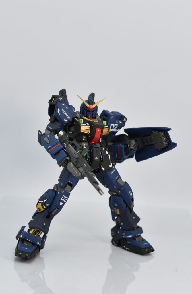 2号機はパーツ取りになったちょっと残念な扱いとのこと。個人的にマイナー路線が好きな性格なので2号機にしました。