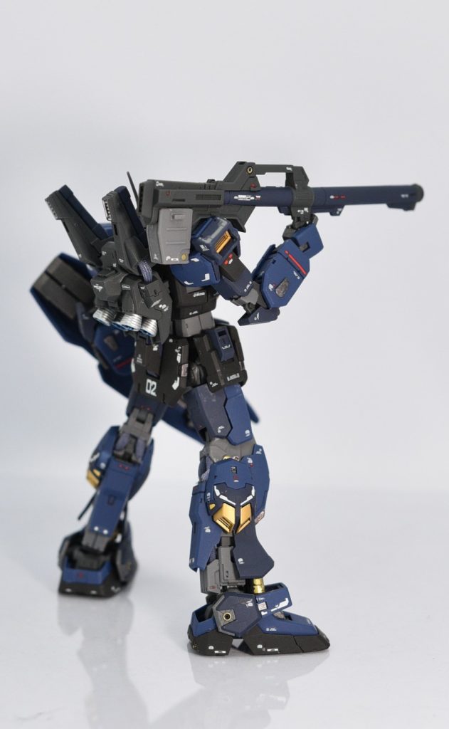 斜め後方から。