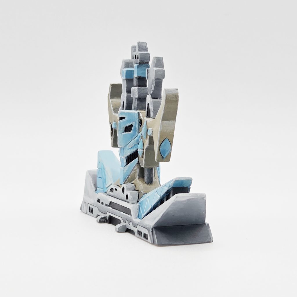 案外薄っぺらく、中の間取りが気になるデザインです。