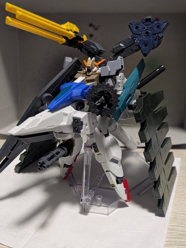 【制作】ミキシング頭:グシオンリベイクフルシティ胴腰:コマンドクアンタ腕:アスモデウス足:Age3オービタル機種および背中のトンガリ:30mmの大型ブースターユニットブースターやプロペラトタンク:30mmの大型プロペラトタンクユニット背中レールガン:アトラスガンダムの武器手持ちバズーカ:Age FXシールド:ルブリスウル手持ちミサイル:MSGロケットランチャー