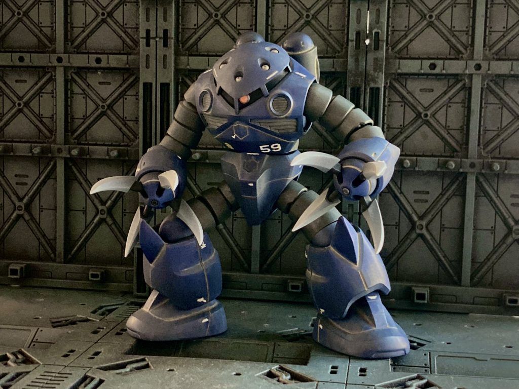 モノアイも3ミリのHアイズをφ2.0x1.0のネオジムを仕込んだ自作のベースに組み込んで装着