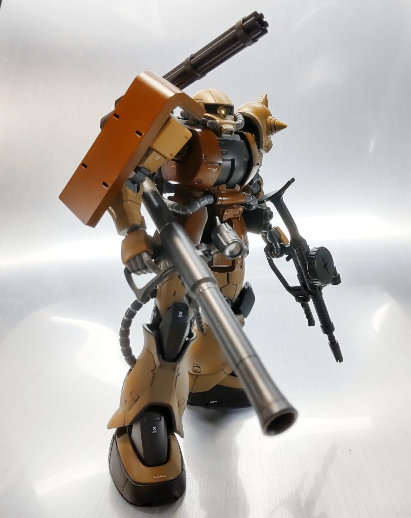 背中の装備品がまだ整っていないのですが使っていないキャノン砲も担いでみよかと錯誤中。途中で放置してたんでした！引っ張り出して来た甲斐がありますな。ちょっと手入れたくなります。 