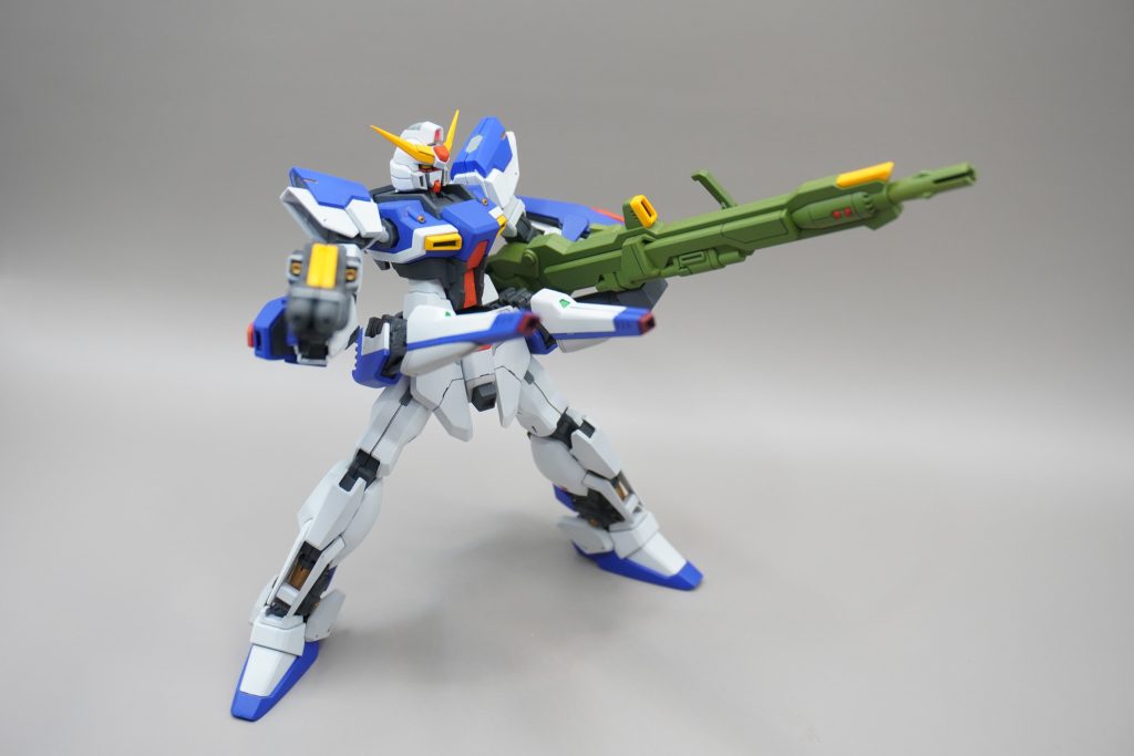 グロリアスガンダムにも装備!「グロリアス・ガンダム・エール」「ソード・グロリアス・ガンダム」「ランチャー・グロリアス・ガンダム」個人的にはエールの赤が本体色と相性よくて一番かっこいいかなと思います。ツインバスターライフル、アグニ、ヴェスバーの一斉射。、、、一体何と戦っているんですかね?