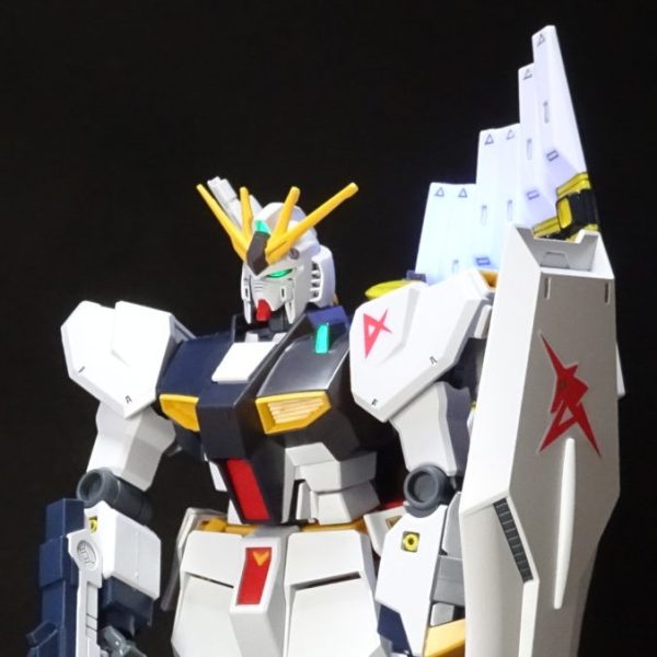 飛ばぬなら、飛ばせてみせようνガンダム