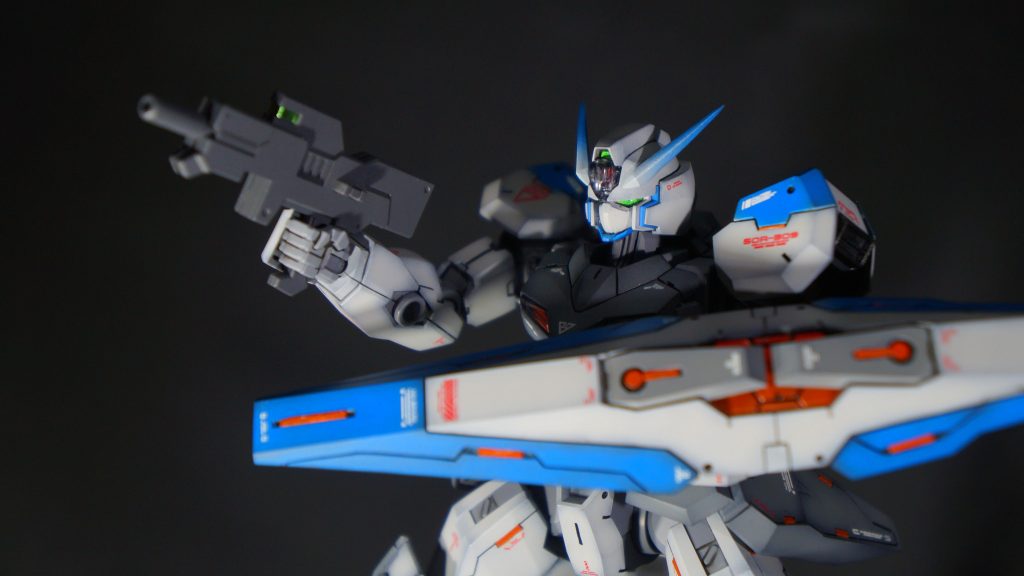 標準装備のビームカービン装備武器の名前を確認するのに、説明書を見ましたが…マガジンつけ忘れてる…(zaku-kao10)