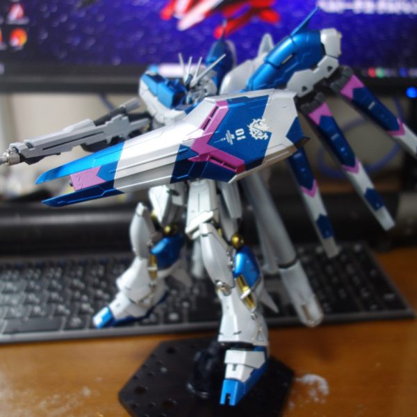 RG Hi-νガンダム