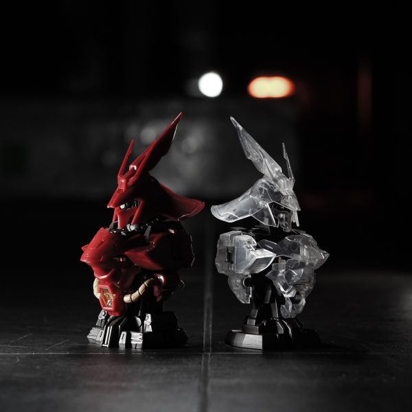 サザビー作りたいけどMG Ver.kaは大きすぎるしRGもパーツ多くて大変そう。そこでメカニカルバストというのを見つけて中古で手に入れました。これぐらいのボリュームならキャンで塗装とかもやってみるのにちょうどいいかも。と思ったけど、HGUCやMGに慣れてしまってるとこれは品質が良くなくてなかなか大変そう。（3枚目）
