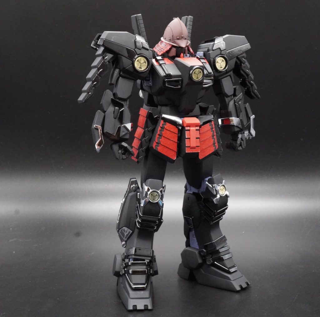 和紙のシールが、渋いです。貼るときは、慎重に丁寧に貼りました。シールは基本的には貼らないですが、このキット最大のポイントがこの、和紙シールだと思うので、貼らせていただいたでござる。