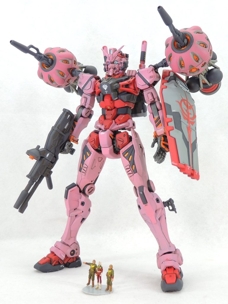 ■製作の基本方針公式サイトの設定画や模型の完成予想CG等、複数の情報源に基づいて改造や塗装を行うことにしました。しかしながら、部分的に好みのアレンジを施すことも忘れず、ディティールの追加、カラーリングおよびマーキングについては、独自解釈を生かして製作しています。