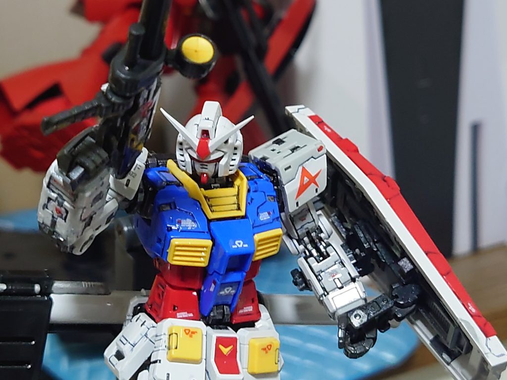 やはり少し滲むか…だけどこれぞRGの完成形、可動、造形、組みやすさ、保持力、全て完璧すぎる。ありがとうバンダイ