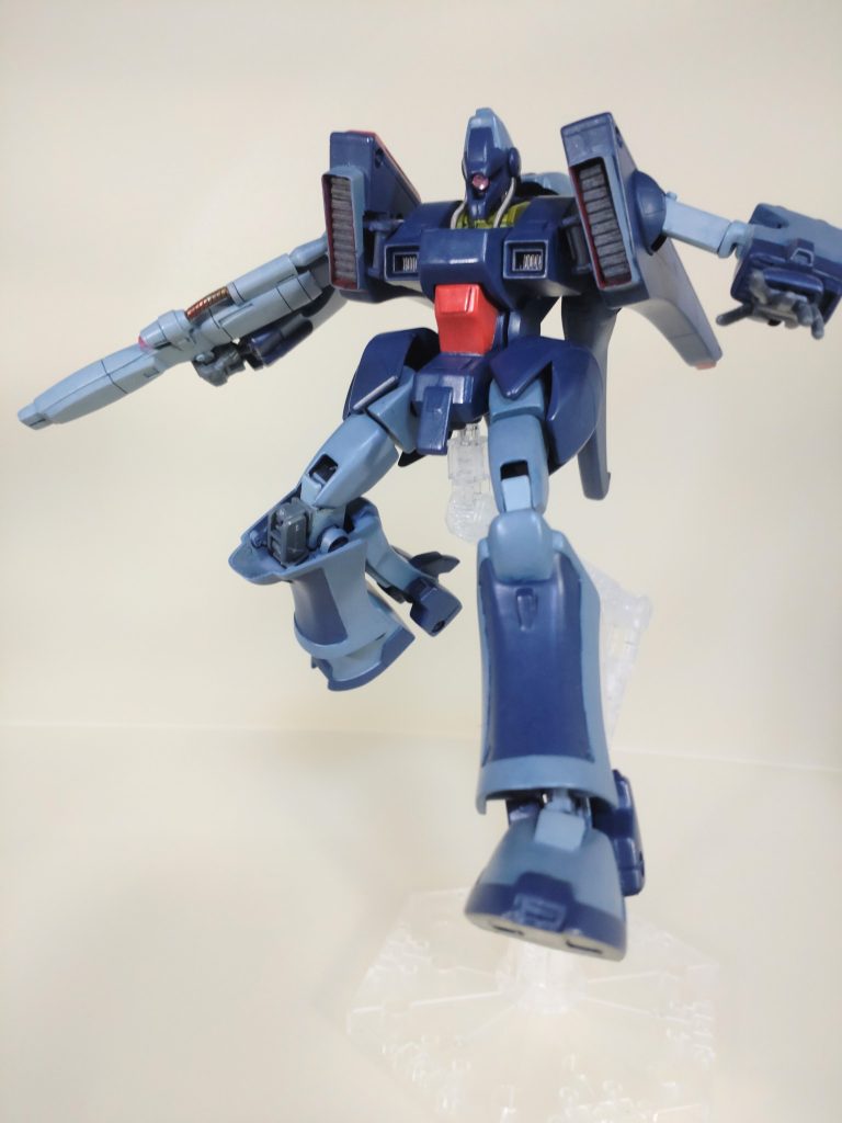 最後にパッケージと同じアクションポーズ。以上です。全体的に製作技術は荒いですけど、それでも形に出来ただけで満足しています。特にこのキットはかなり気に入ってます。最後まで見て頂いてありがとうございました。