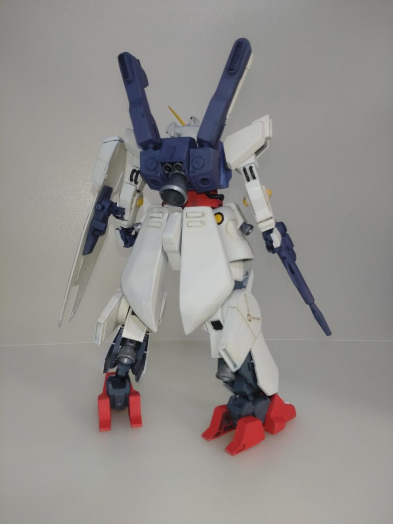 背面。細部で形状が異なる部分がありますが、いかにシルヴァ・バレトをMarkⅣに似せるかをテーマに製作しました。