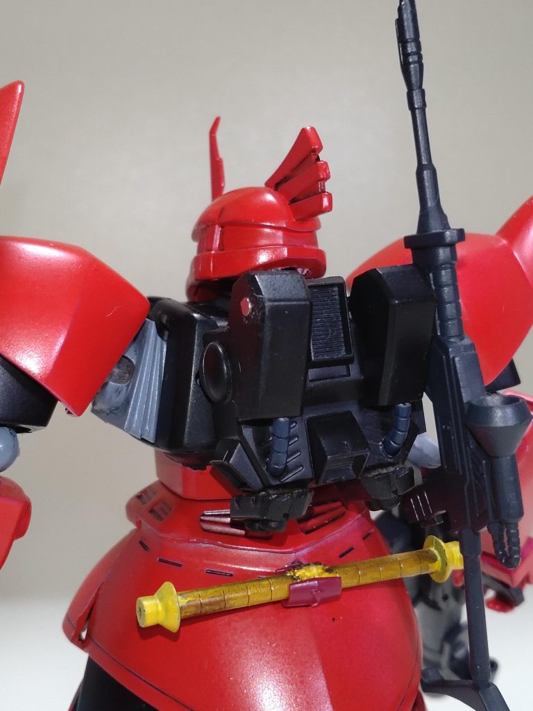 バックパック。本機の特徴でもあるので、ジャンク品でそれらしく製作しました。磁石もセットしたので武器もマウント出来るようにしました。