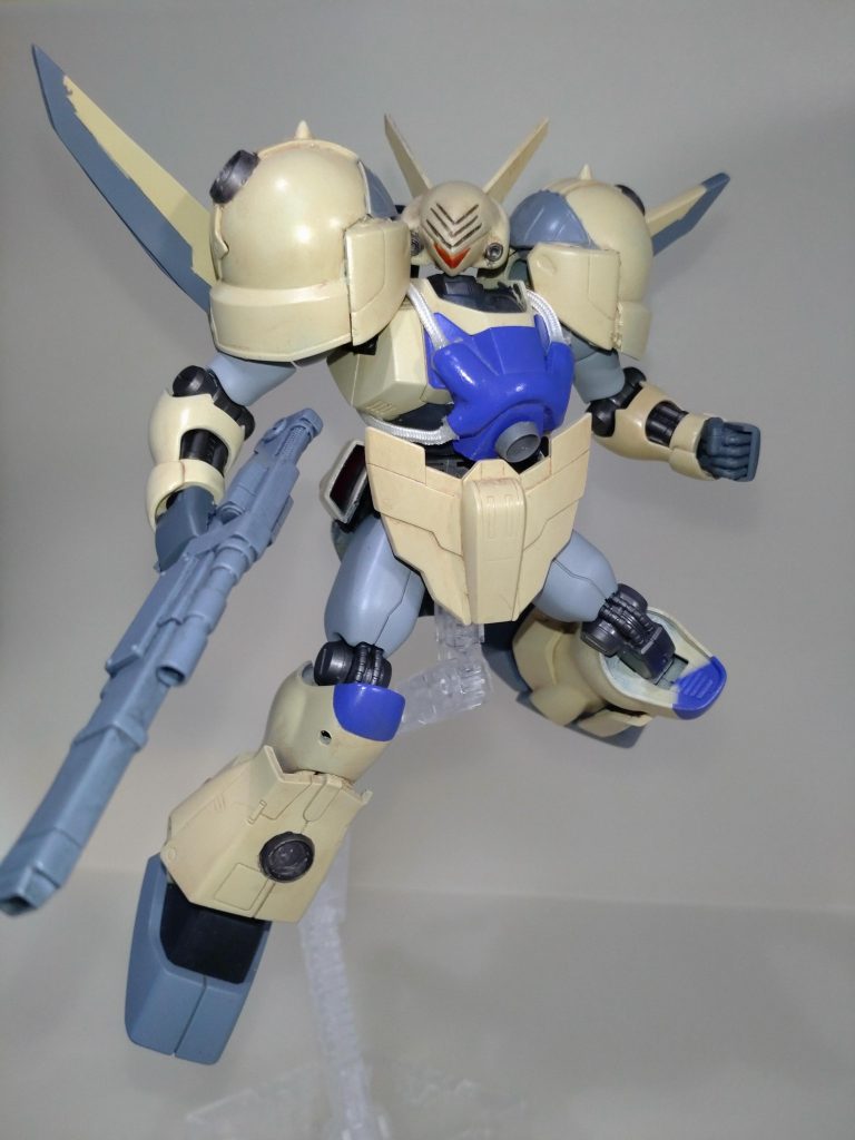 以上クラウダ( ランスロー・ダーウェル専用機)でした。完成させて私個人が思ったことは、この手の機体を製作する人はほぼいないのではないかと思ってしまったことです。魅力的なMSが出ていたにも関わらず放送当時販売されていたガンプラのラインナップが少なかったことも理由ではないかと思いました。今回作品を載せるにあたって改めてガンスタさんを検索しても放送終了後に販売されていたガレージキット作品だけだったので少しばかり寂しさを感じました。ですが、来年ガンダムxも放送30周年という記念の年でもあるのでこういった荒い作りの作品ではありますが少しでも盛り上がろうかなぁと思います。最後まで見て頂いてありがとうございました。