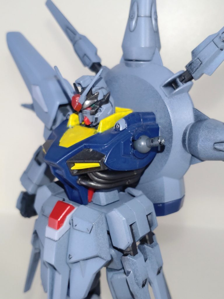 胴体。肩関節をボールデンアームズに置き換えて、可動範囲を拡大させました。 腹部もage1のパーツを組み込んだので可動範囲を良くしました。