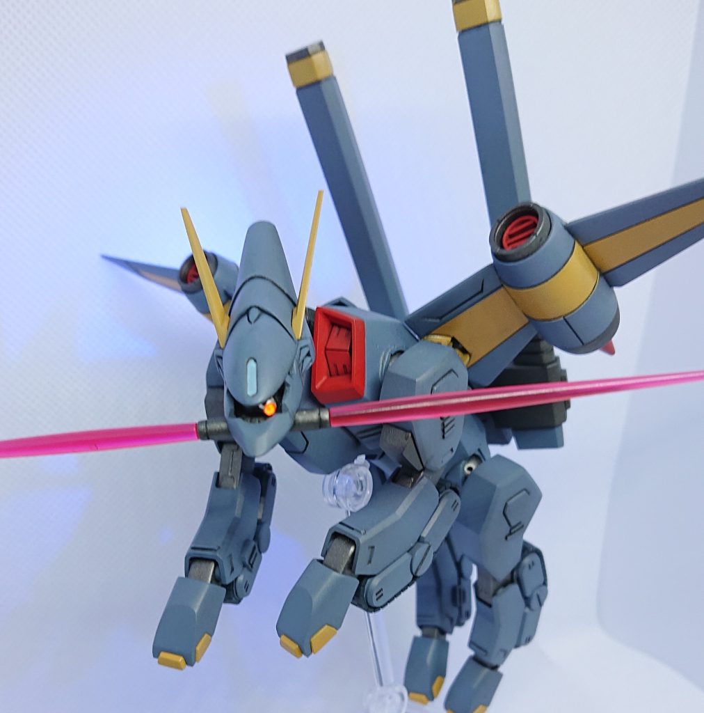 モノアイは蛍光額はラピーテープカラーガンメタサフ→デュエルブリッツブルーグレーガンメタサフ→シルバー→MSレッドガンメタサフ→シルバー→プロトオレンジトップコートは半光沢
