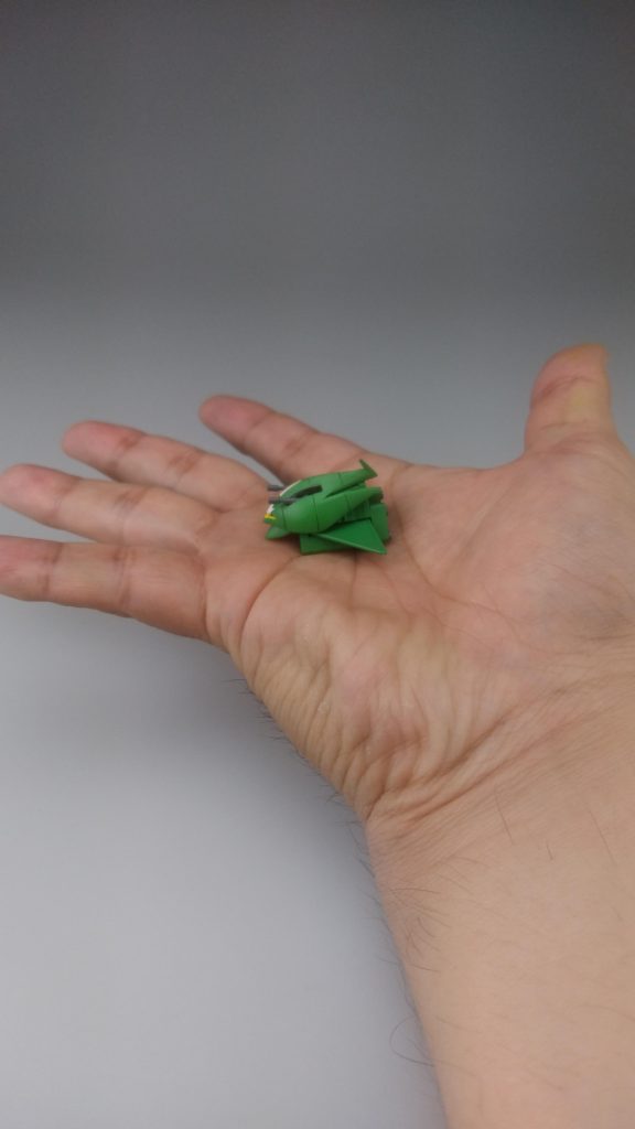 ララァ専用アーマー–5枚目/制作者：くろたけ