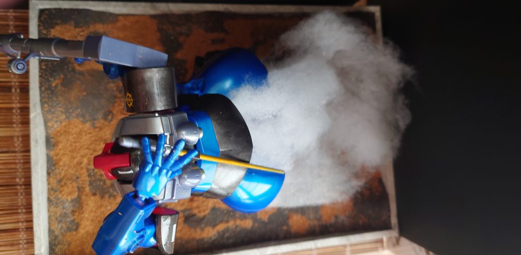 ホワイトベースに特攻かける ラル専ドムをイメージしました。