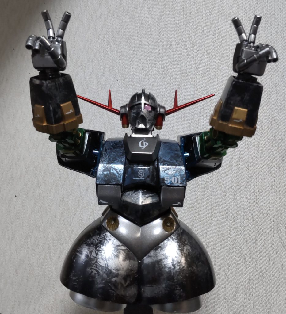 余談これはジークアクス版ジオングが出てきた時用に準備していた写真。敢え無く用済みとなりましたので供養します。ガンダムオングとか言ってたのももはや叶わぬ夢。よく考えるとHGで5本指可動ってすごいですね…