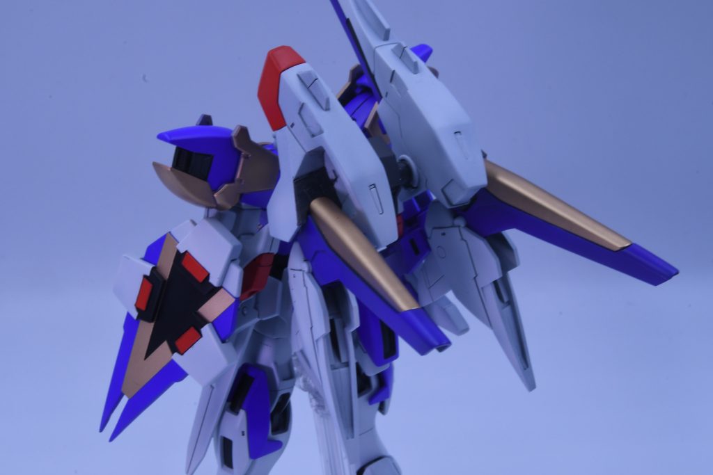 HGUC　V2アサルトバスター全塗装–4枚目/制作者：ωライス