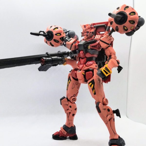 赤いガンダム対物ライフル装備