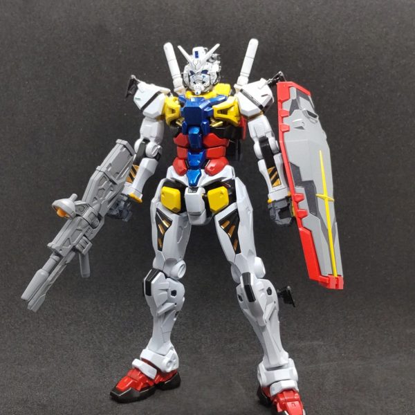 白いガンダム風赤いガンダム