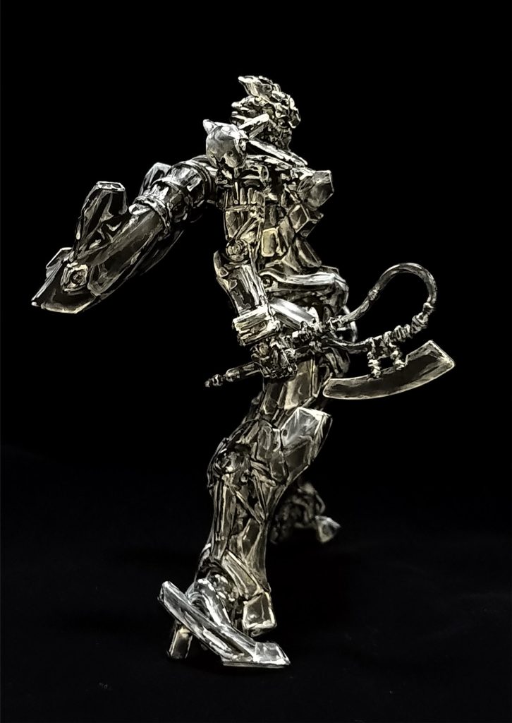 左右の真横画像。