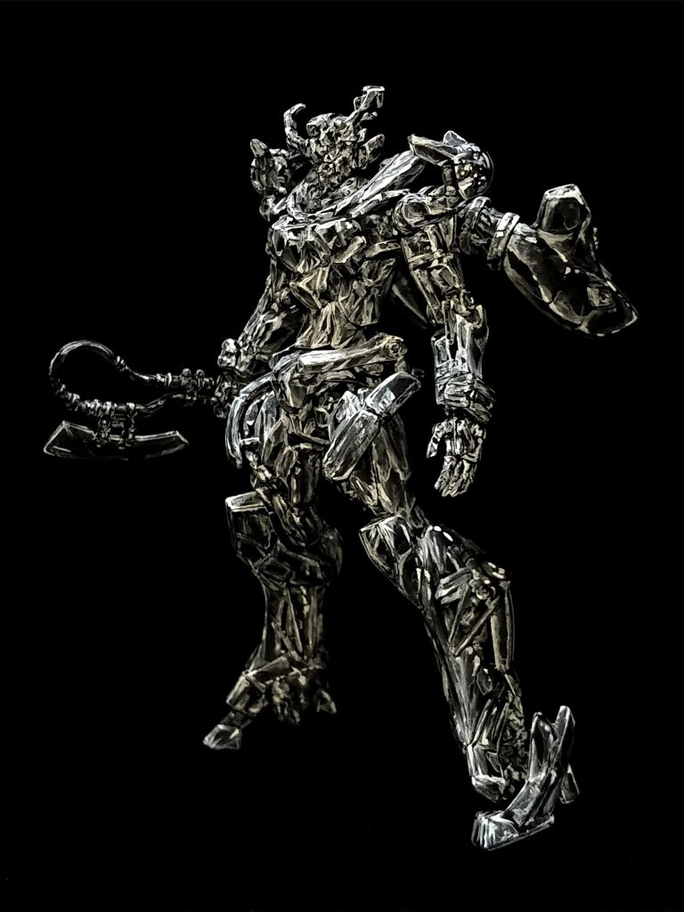 武器、ヒートホーク所持画像。ボックスアートと同じ姿にしようかと考えましたが気付いたらシールドを塗るのを忘れていました。アニメ最終回にはビームサーベルが活躍していたので物凄く時間に余裕が出来たら最終決戦仕様でも塗ってみたいです。