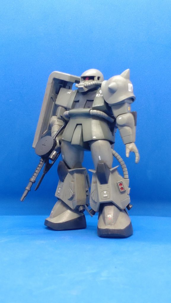 なるべくキットそのまま利用。とは言いつつ、シールドだけはそのままだと頼りなかったのでジャンクから持ってきてしまいました。こうなるともっとやりたいことも出てくるものなので、MSVの再販されないかなぁ。