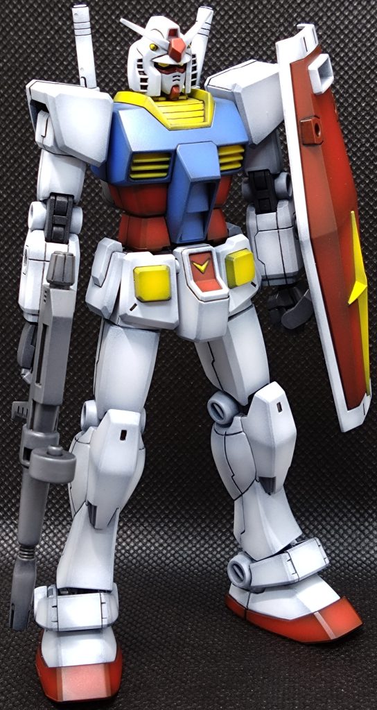 HGUC ガンダム–3枚目/制作者：TAKA-STUDIO