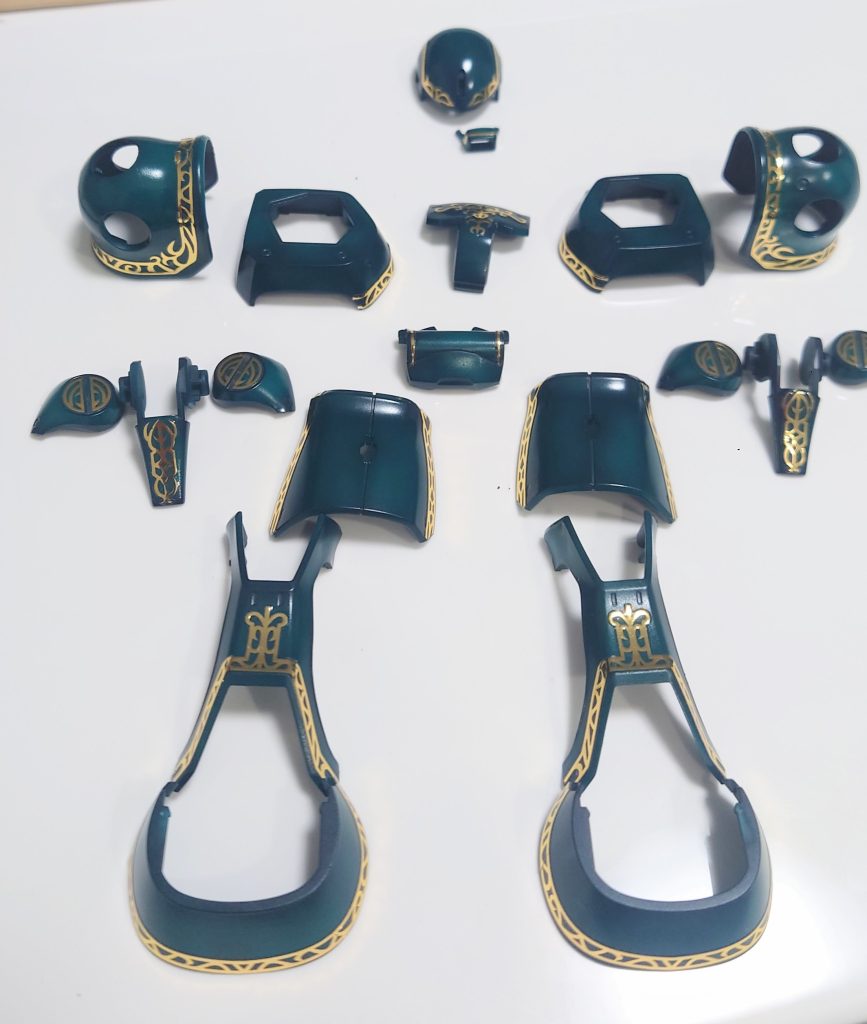 そしてキラキラしすぎな感があったので、この写真を撮った後つや消しクリアーで落ち着かせました。