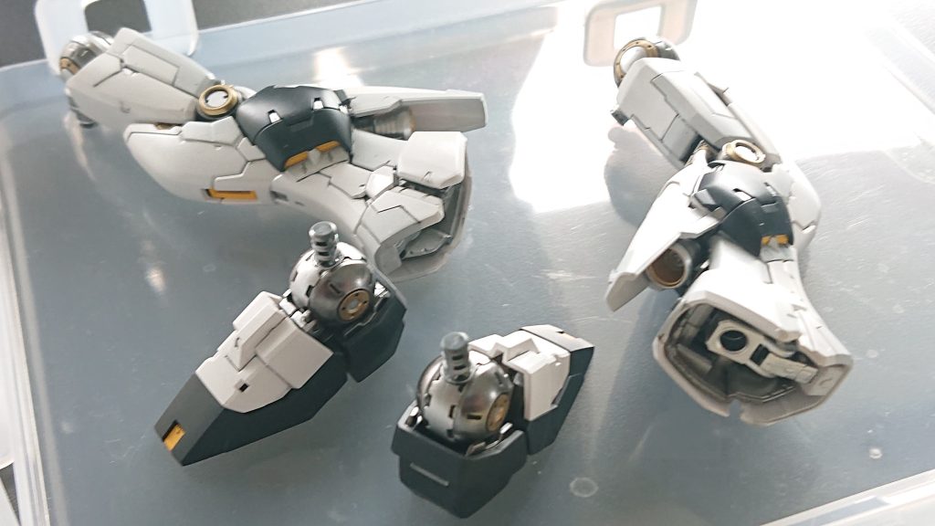 外装をつければ、見えなくなりますよね。