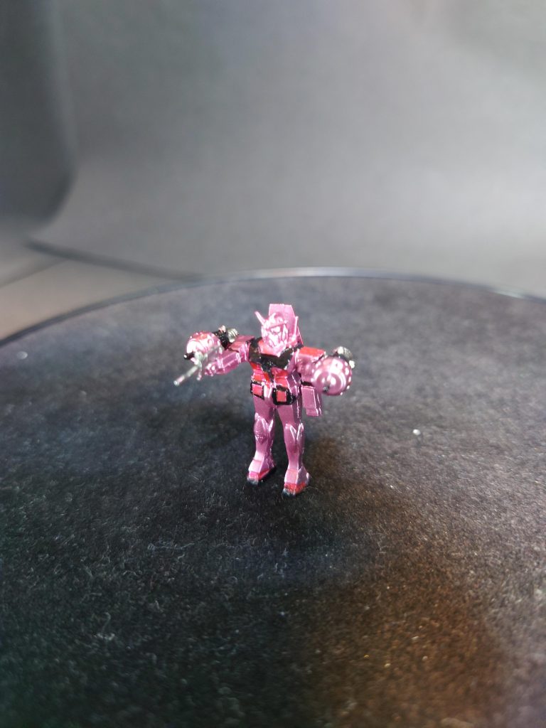 ブラウ・ブロ（キケロガ）＆おまけの赤いガンダム–7枚目/制作者：フィン工房