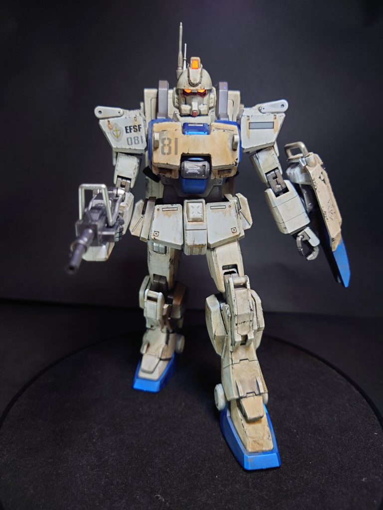 汚し後、胸部に錆色を付けすぎました。