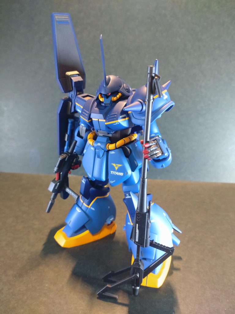 地元の模型展に参加予定のため塗装ハゲが怖いので持ちにくいフェダーインライフルは添えるだけで😁