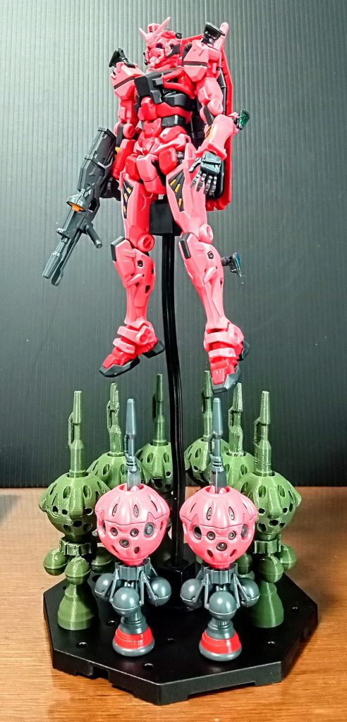 赤いガンダム【GQ】ビットX８個装備その２–4枚目/制作者：フィル|ω•)ﾁﾗｯ✨