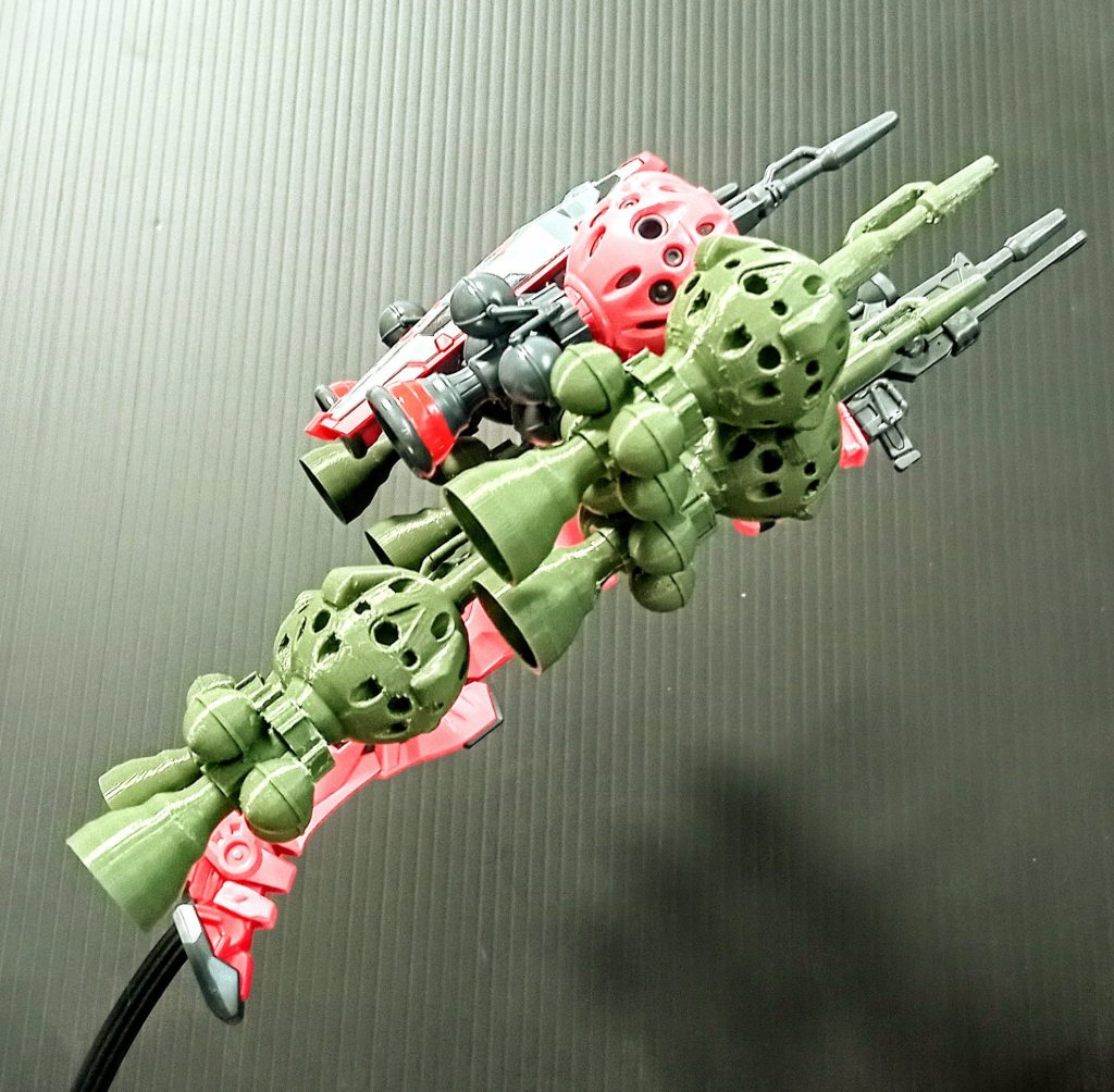 赤いガンダム【GQ】ビットX８個装備その２–3枚目/制作者：フィル|ω•)ﾁﾗｯ✨