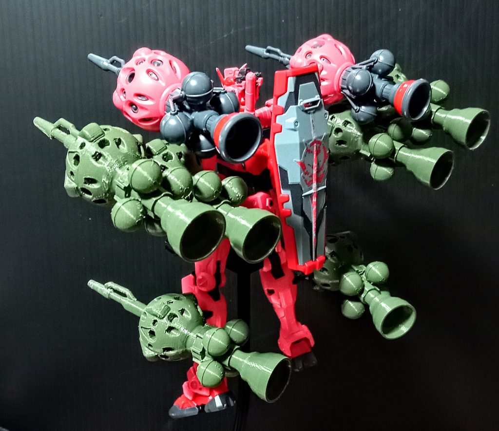 赤いガンダム【GQ】ビットX８個フル装備–4枚目/制作者：フィル|ω•)ﾁﾗｯ✨