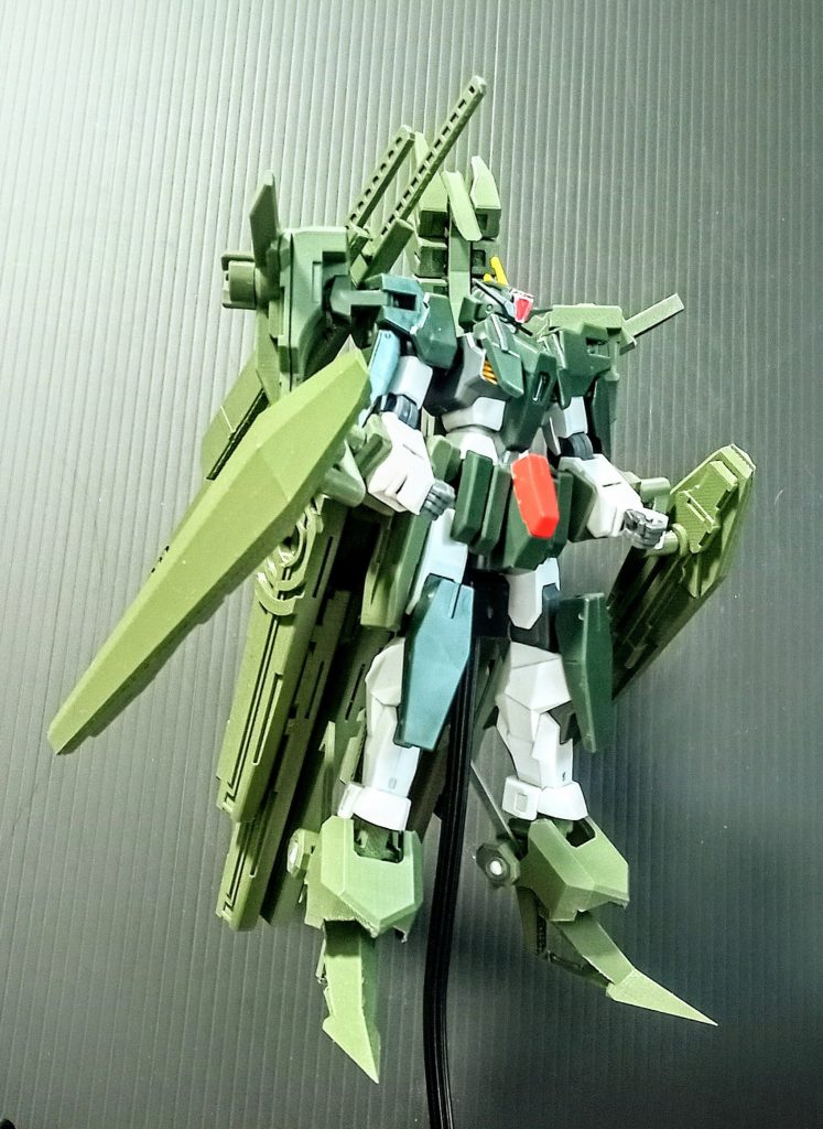 日本刀は鞘から抜けます。刀と鞘はそれぞれ3Dプリンターで一体成型。お手軽に作れました。