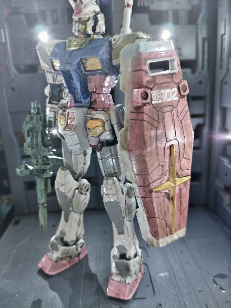 斜め横パネル毎に塗り分けようと思ったものの、挫折した。