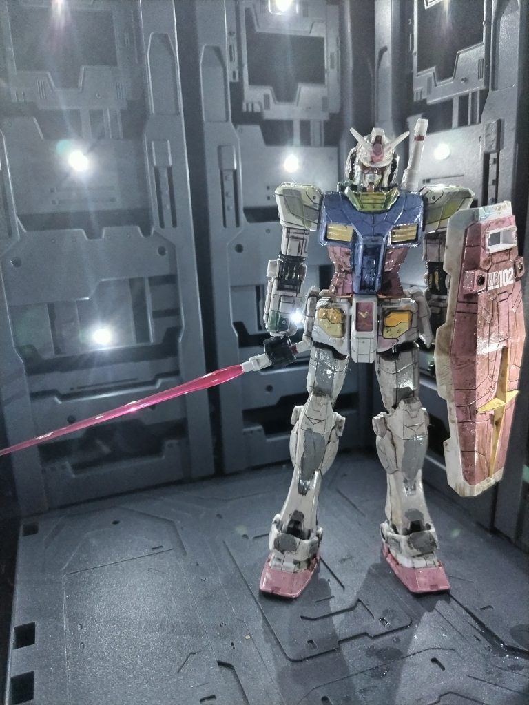 GQuuuuuuX第11話のイメージに近づけるために、手首に角度をつけました（ビームライフルは諦めた）