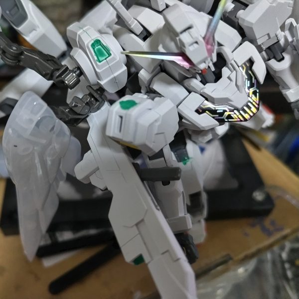 魔女の箒と天使の羽と