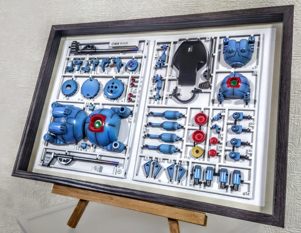 ですが2枚程のランナーで完結しており見た目も芸術性が高いものも多いので、今回は立体物というより額縁に納めました。しかも場所をとりません。(スゴイ重要)