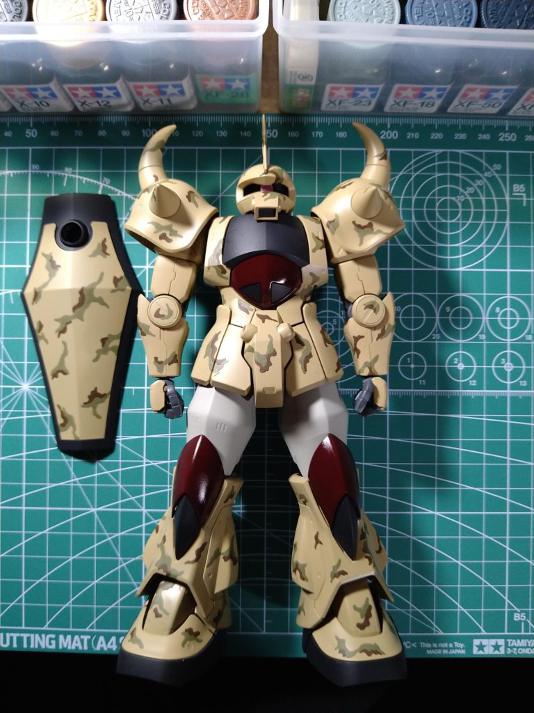 迷彩塗装 2色目が終わった状態。